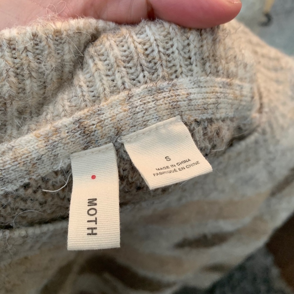Moth sweater - Picture 5 of 7